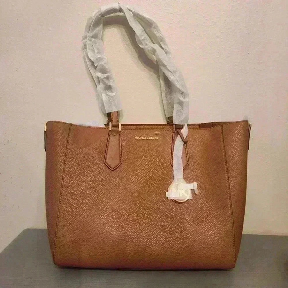 NWOT Michael Kors Kimberly Large 3- in-1 Tote in Camel - Picture 1 of 8